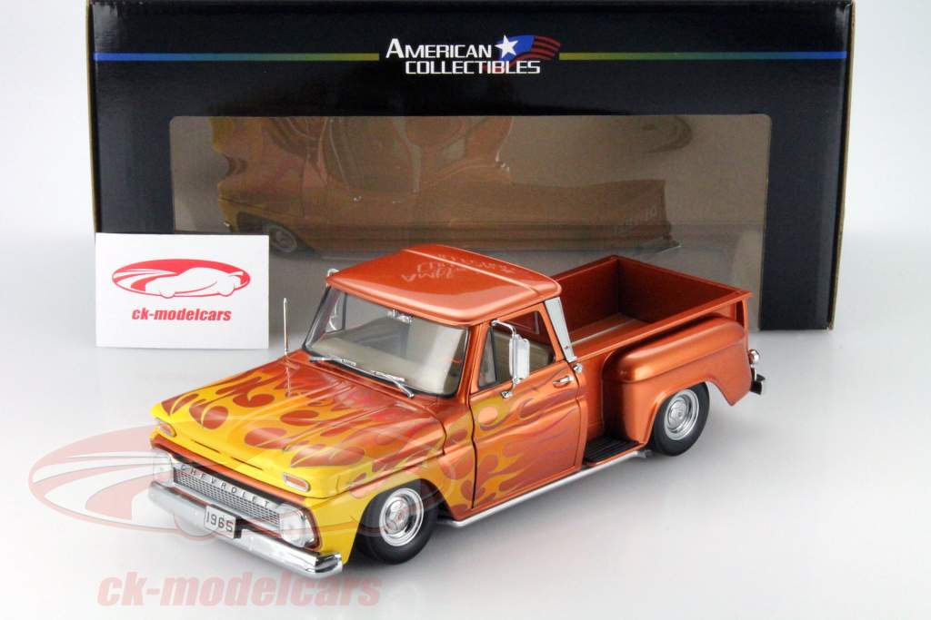Chevrolet Корвет C-10 Stepside Пикап Lowrider 1965 оранжевый металлический 1:18 SunStar