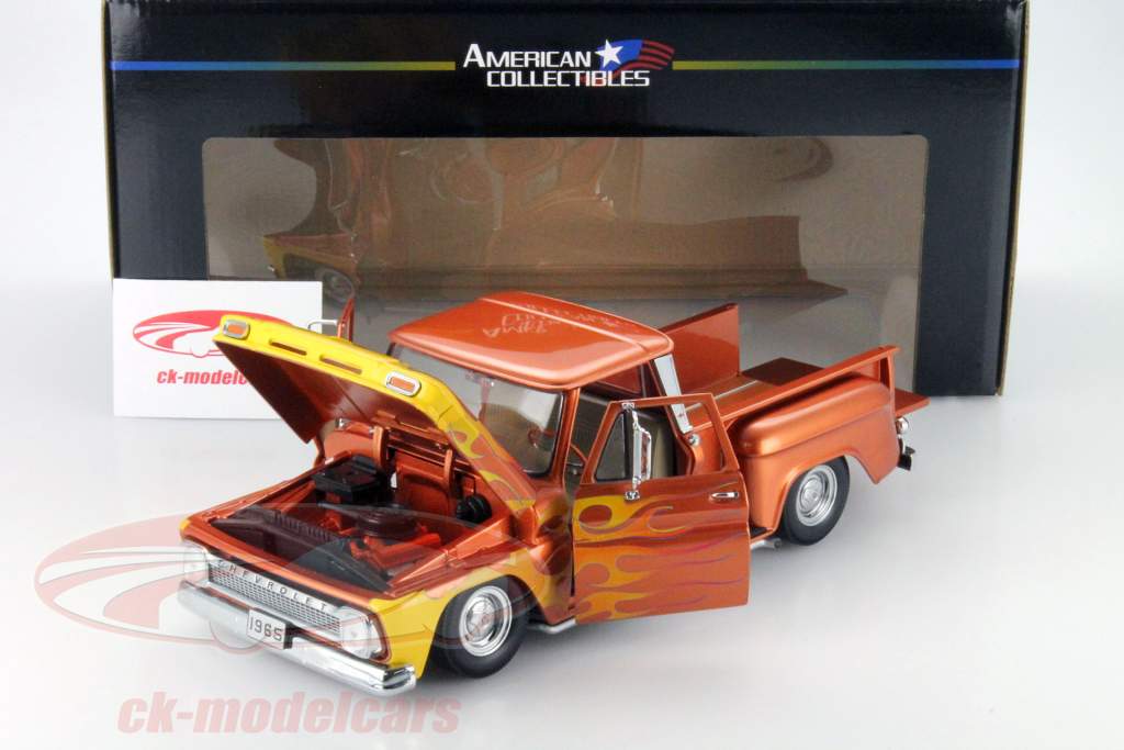 Chevrolet Корвет C-10 Stepside Пикап Lowrider 1965 оранжевый металлический 1:18 SunStar