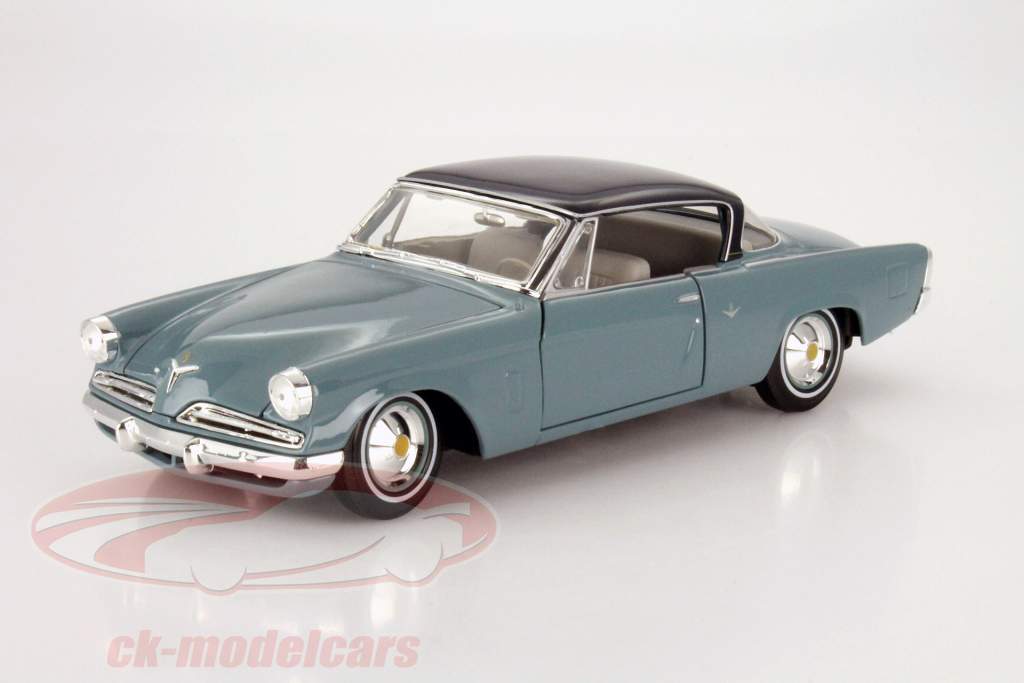 Studebaker Starliner Год 1953 синий 1:18 Maisto