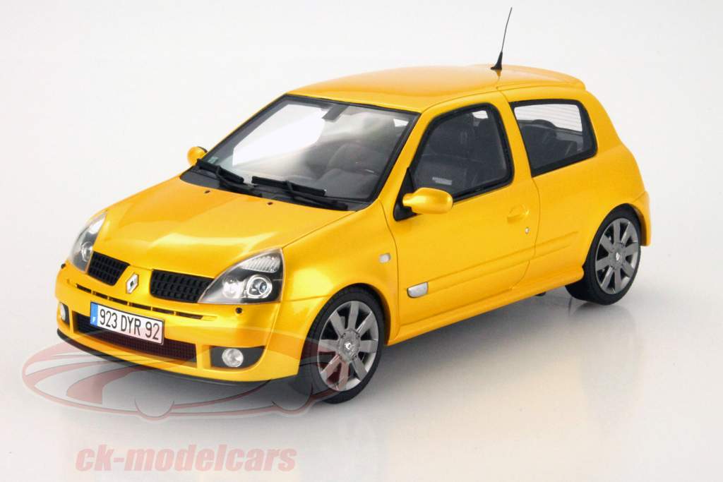 雷诺 克里欧 2 RS 相 3 年 2004 黄色 1:18 OttOmobile