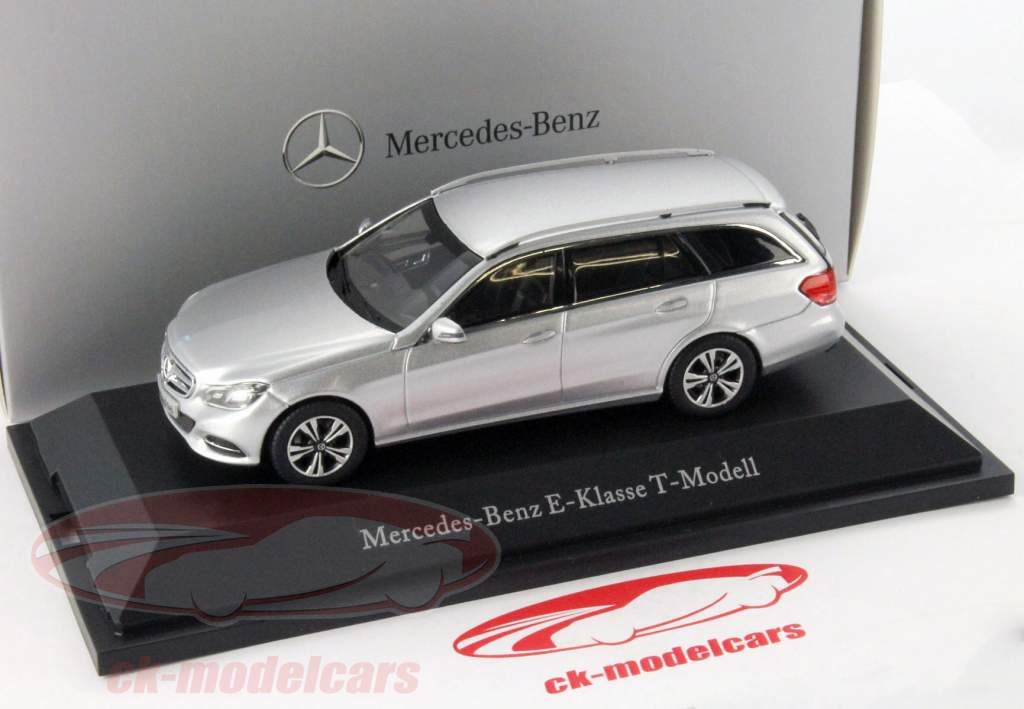 Mercedes-Benz E-Klasse T-Modell 1/43 グレー Kyosho 1:43 Mercedes-Benz E-Klasse T-Modell S213 AMG line