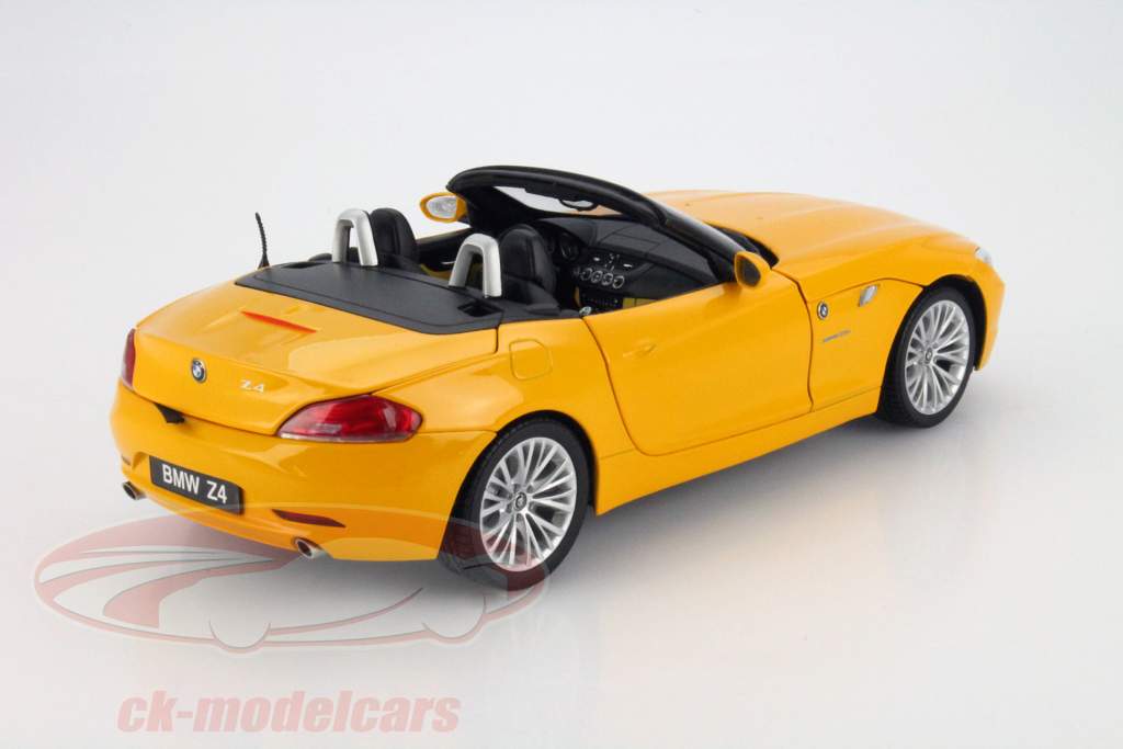 京商 1/18   BMW  Z4 / あずき色 京商 ミニカー | 販売終了: KYOSHO 1/18 BMW Z4 sDrive35i (E89