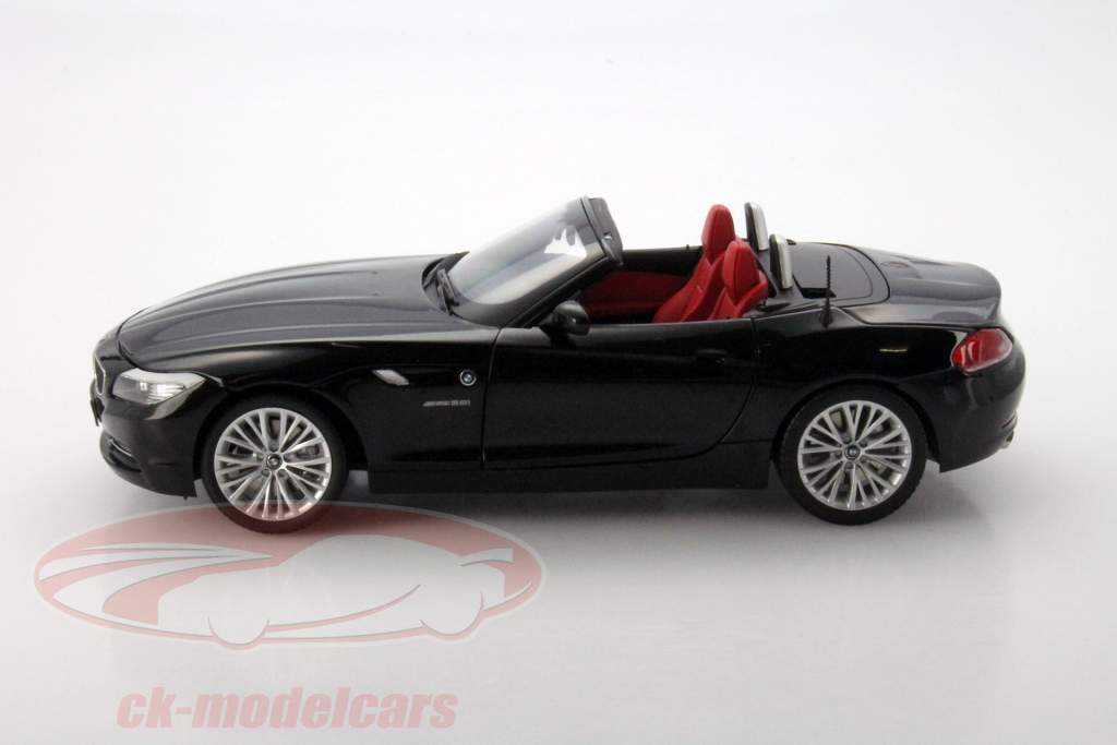 BMW Z4 sDrive35i (E89) 1/18 京商　ブラック 1:18 BMW Z4 sDrive 35i E89 with working hardtop - Kyosho