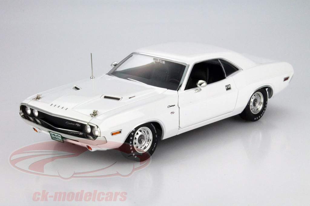 Dodge Challenger R / T Jaar 1970 wit 1:18 Greenlight