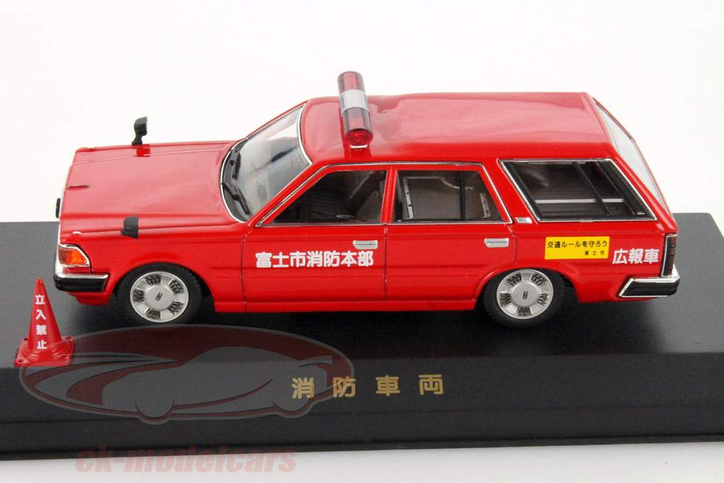 Dism 1:43 日産 セドリック バン (330) 宣伝カー 赤 79805