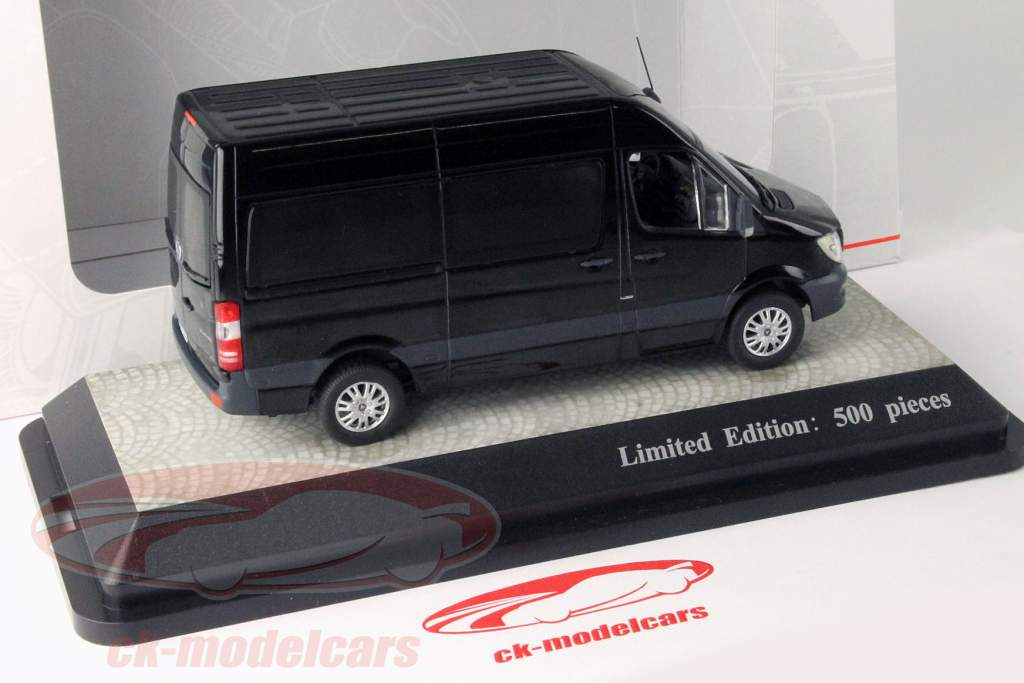 Mercedes-Benz Sprinter 总线 翻新 黑色 1:43 PremiumClassiXXs