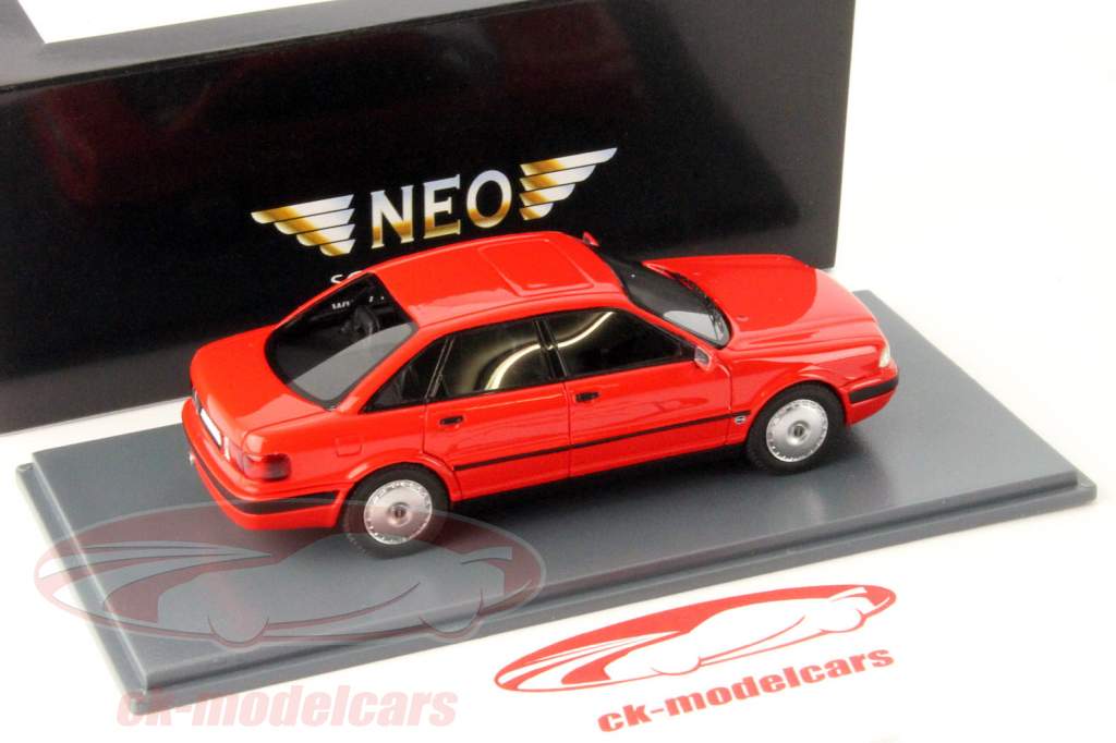 Audi 80 B4 rød 1:43 Neo