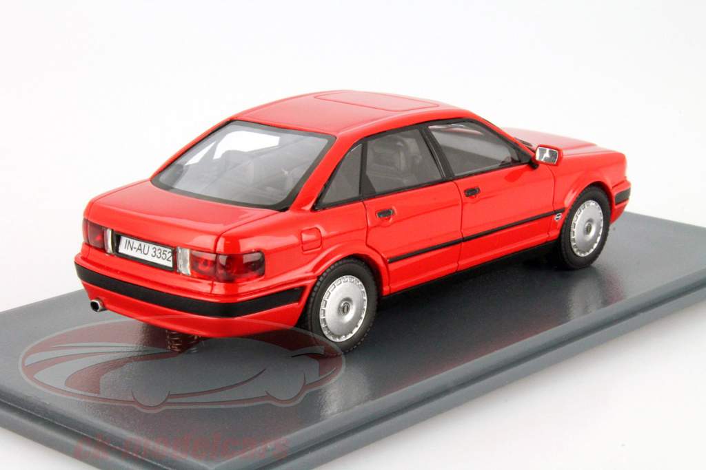 Audi 80 B4 red 1:43 Neo