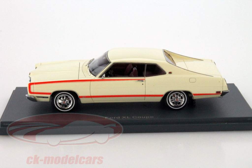 Ford XL Coupe 2ドア 白 1:43 ネオ