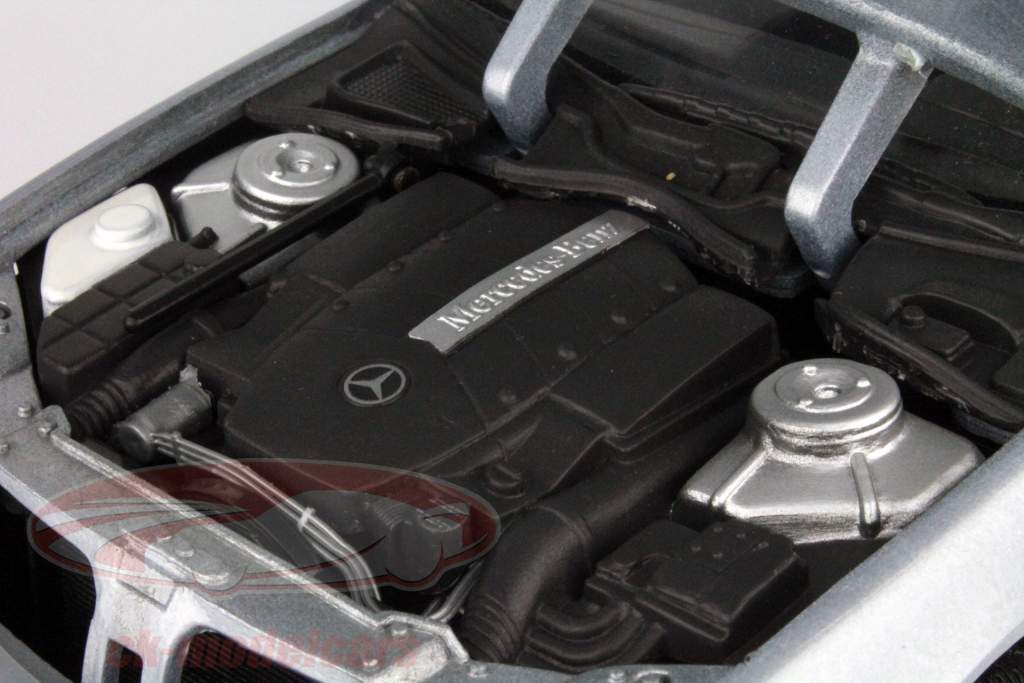 Mercedes-Benz S-Class argento 1:18 Maisto