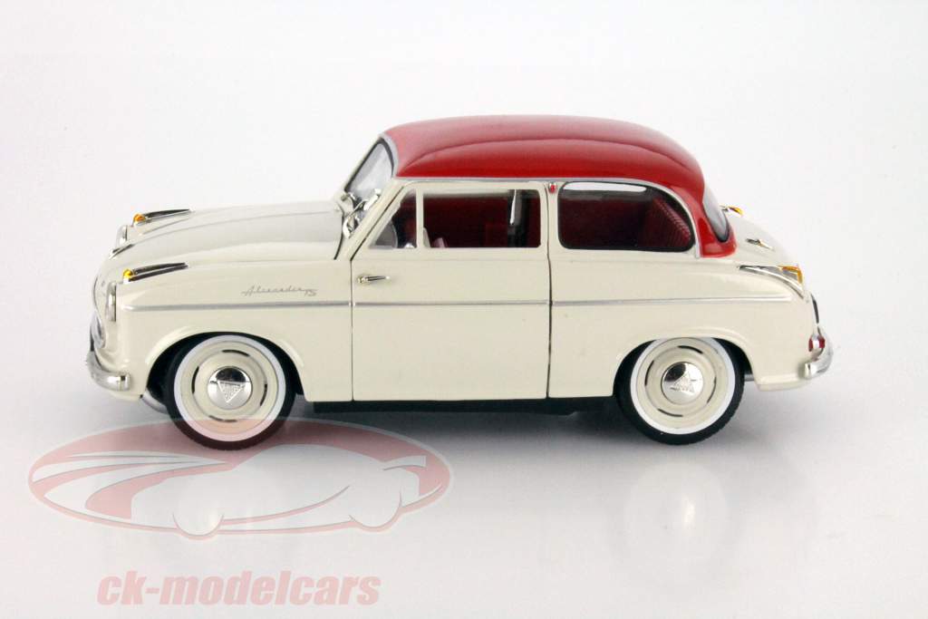 Lloyd Alexander TS white / red 1:18 Revell