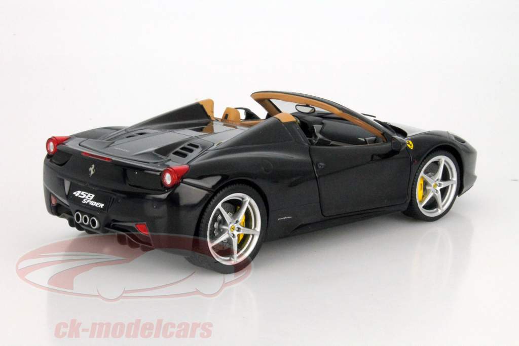 Ferrari 458 Spider 新年 2012 黑 / 米色 1:18 HotWheels Elite