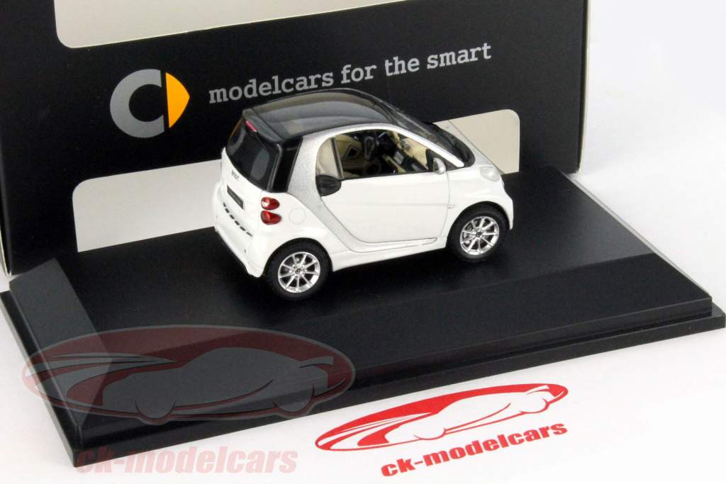 Smart fortwo Coupe cristal branco 1:43 Faísca