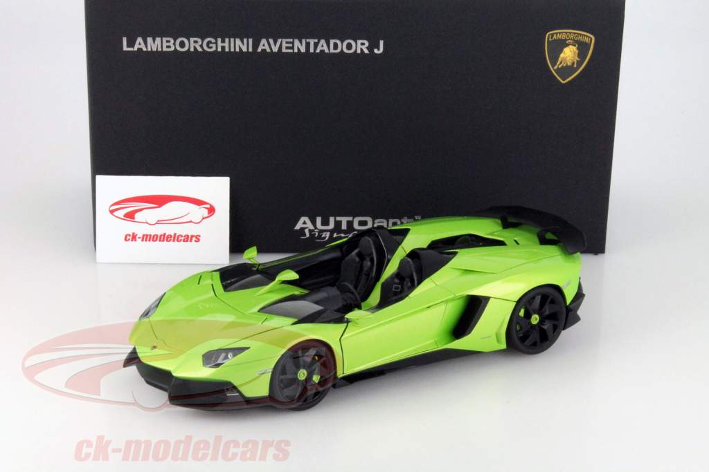 Autoart 1/18 ランボルギーニ アヴェンタドール ロードスター AUTOart 1/18 ランボルギーニ アヴェンタドール SVJ
