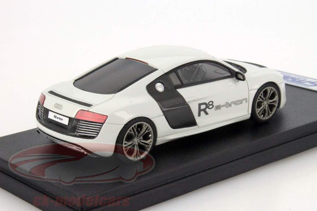 Audi R8 e-tron glacier blanc 1:43 LookSmart