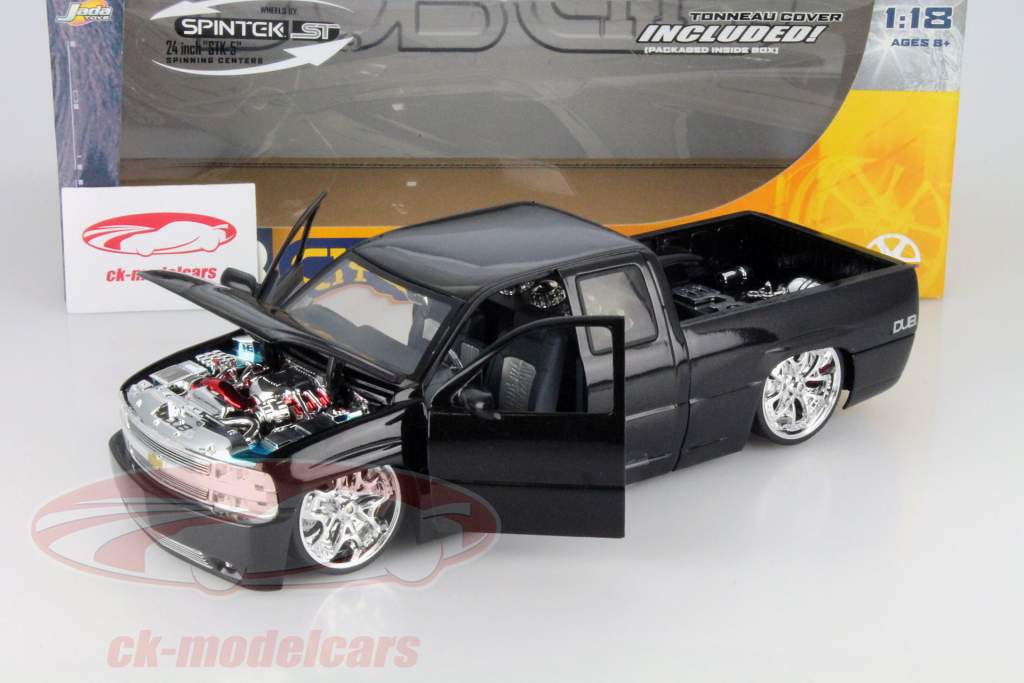 Jadatoys 1:18 Chevrolet Silverado Dub City 黒 63112-B5