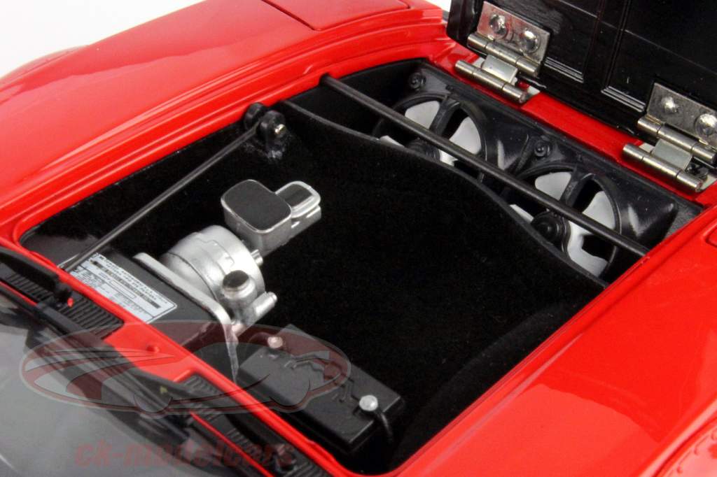 De Tomaso Pantera GTS rosso / nero 1:18 Kyosho