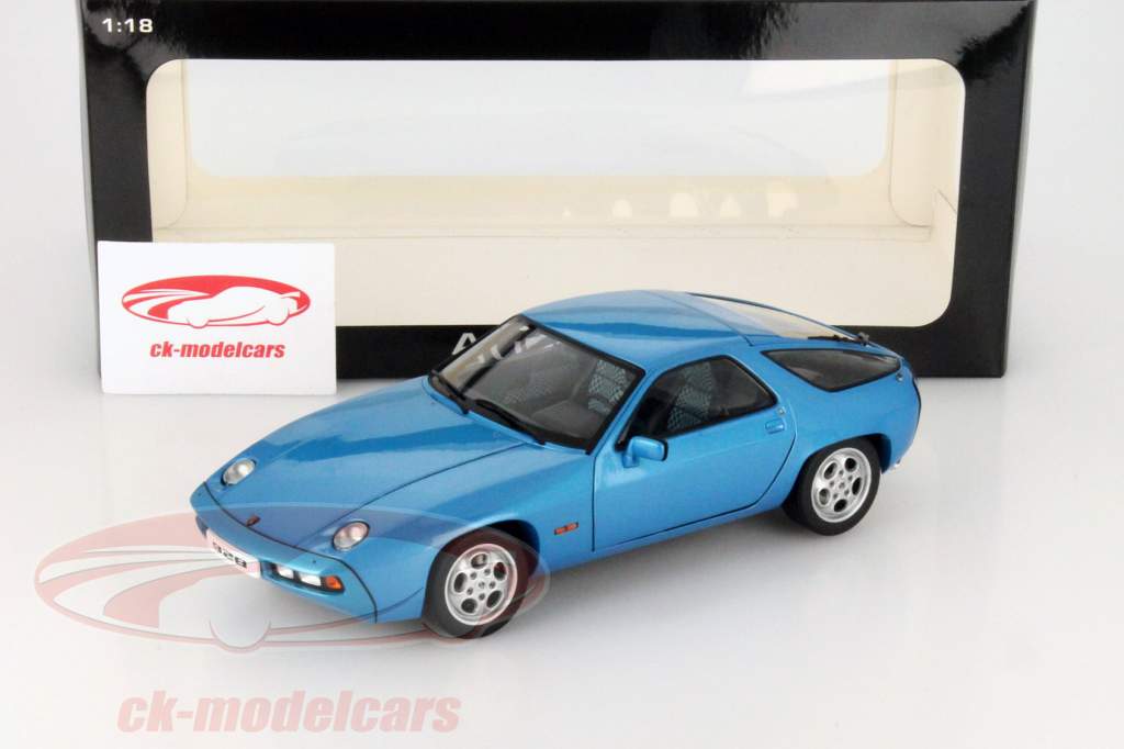 ミニカー Porsche 928 1/18 autoart AUTOart Porsche 928 model, 1:18 scale