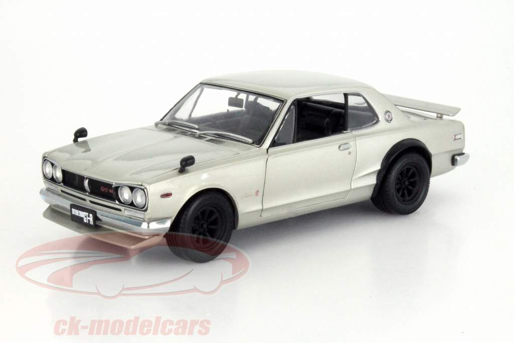 Kyosho 1:18 Nissan Skyline 2000 GT-R KPGC10 with F-spoiler