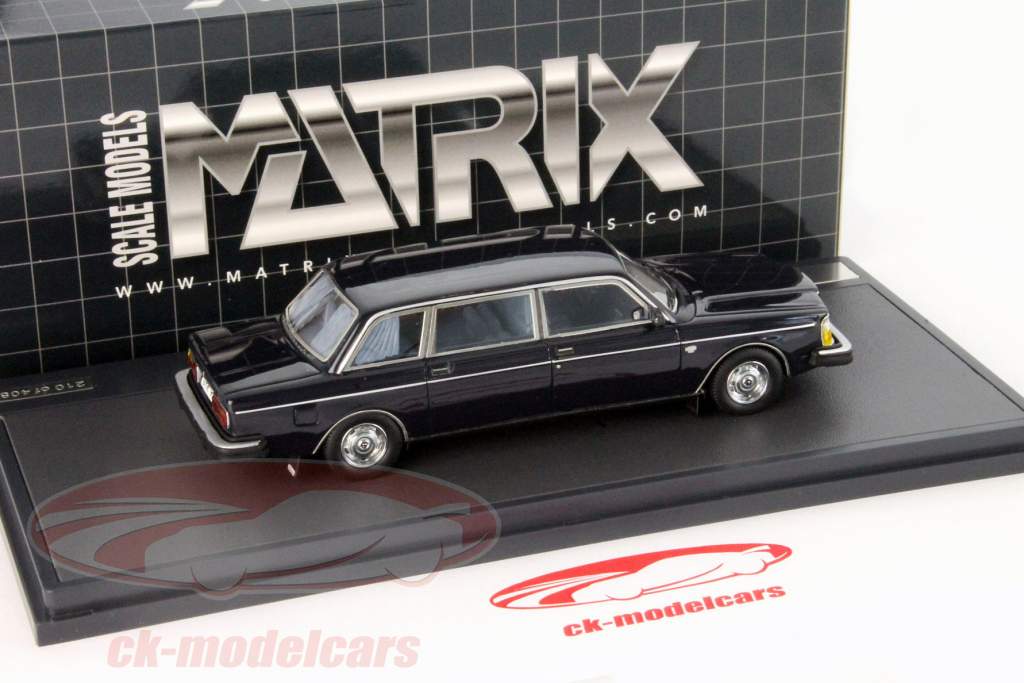 ボルボ264のTEセダンダークブルー1時43分の行列