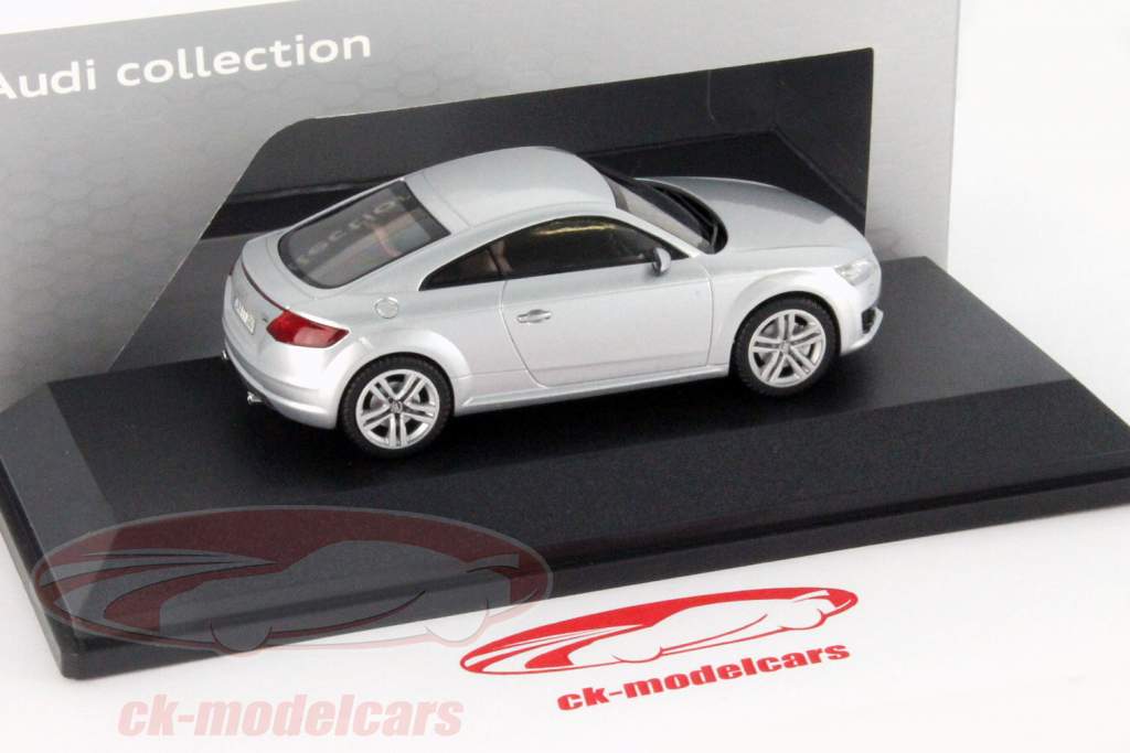 Audi TT 双门轿跑车 箔 银 1:43 Spark