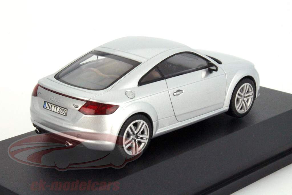 Audi TT Coupe florett silber 1:43 Spark