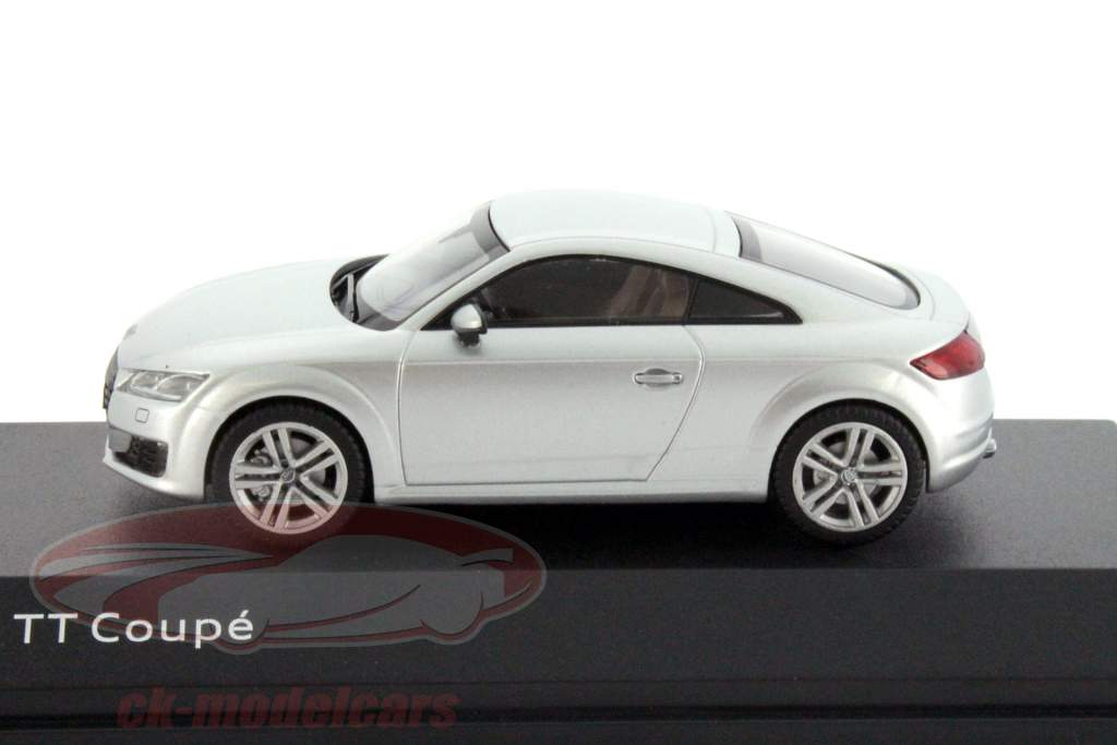 Audi TT Coupe florett silber 1:43 Spark