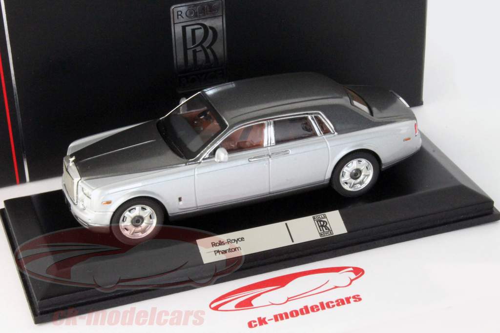 Rolls Royce Phantom zilver grijs metallic Jaar 2012 1:43 Ixo