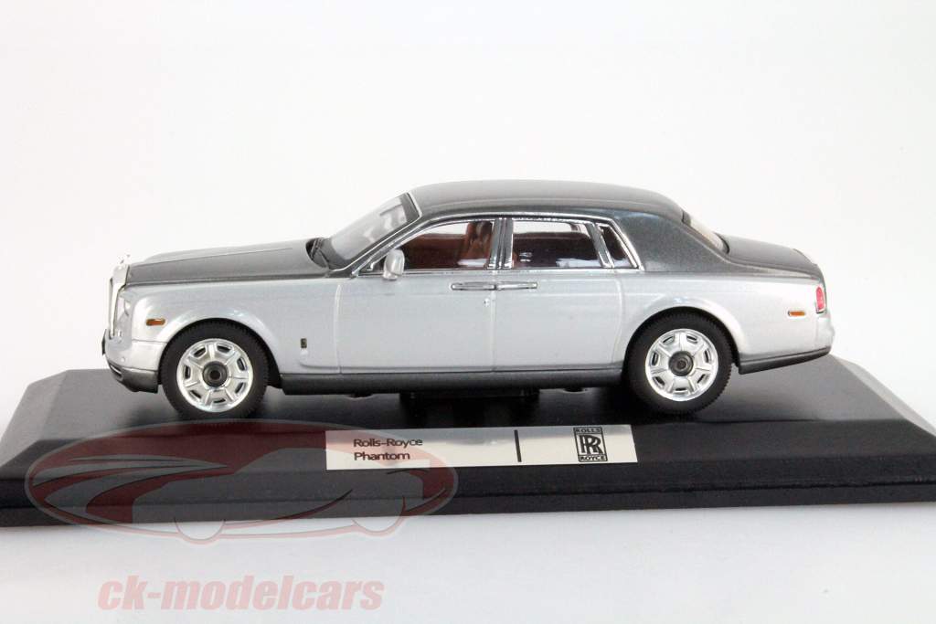 Rolls Royce Phantom silver gray metallic Year 2012 1:43 Ixo