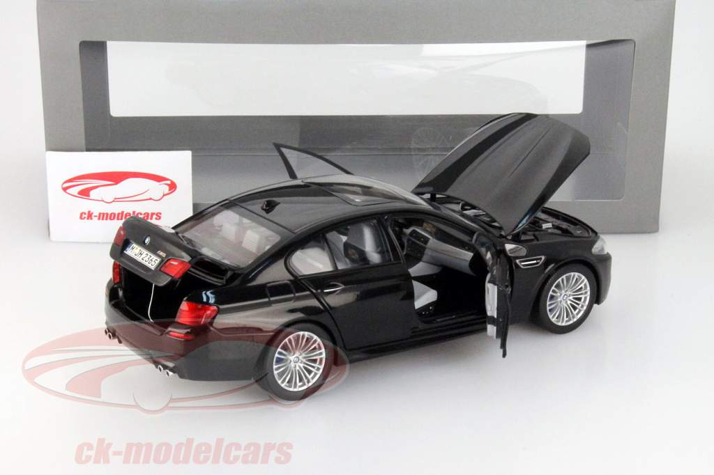 1:18 Paragon Models BMW M5 (F13) コンバーチブル SilverstoneⅡ BMW特注