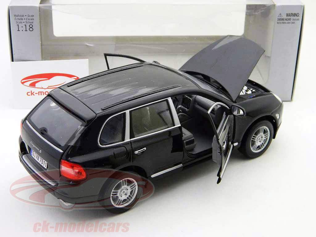 ポルシェ カイエン S ブラックメタリック 1:18 マイスト