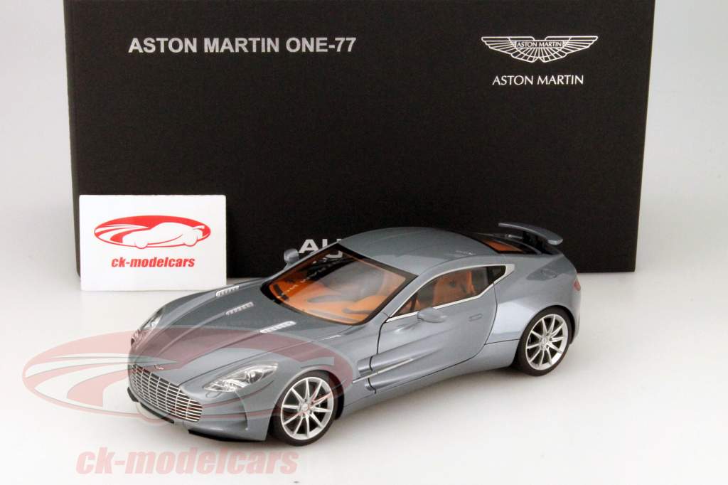 Aston Martin One 77 Anno 2009 blu 1:18 AUTOart