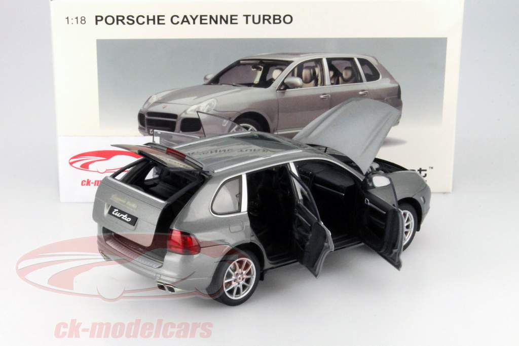 Porsche Cayenne Turbo grau metallic 1:18 AUTOart