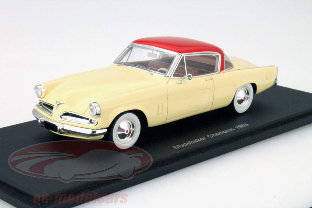 Studebaker Campione Anno 1953 beige / rosso 1:43 Spark