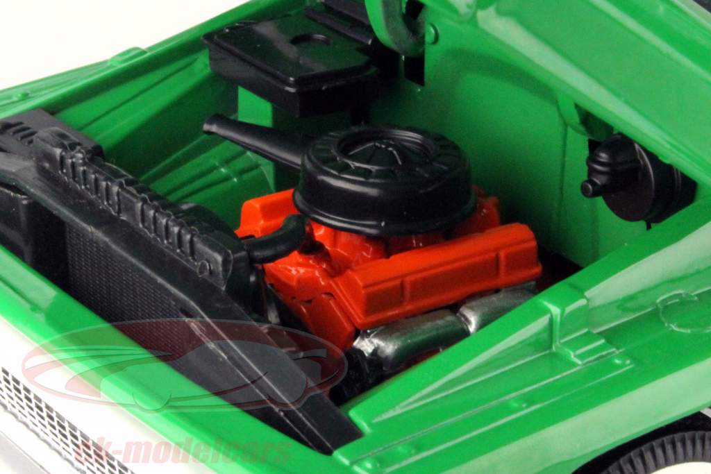 Chevrolet C-10 Stepside Pick Up Quaker State Год 1965 зеленый 1:18 Greenlight