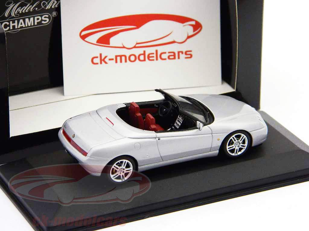 Alfa Romeo Spider silber / silver Bj. 2003 1:43 PMA