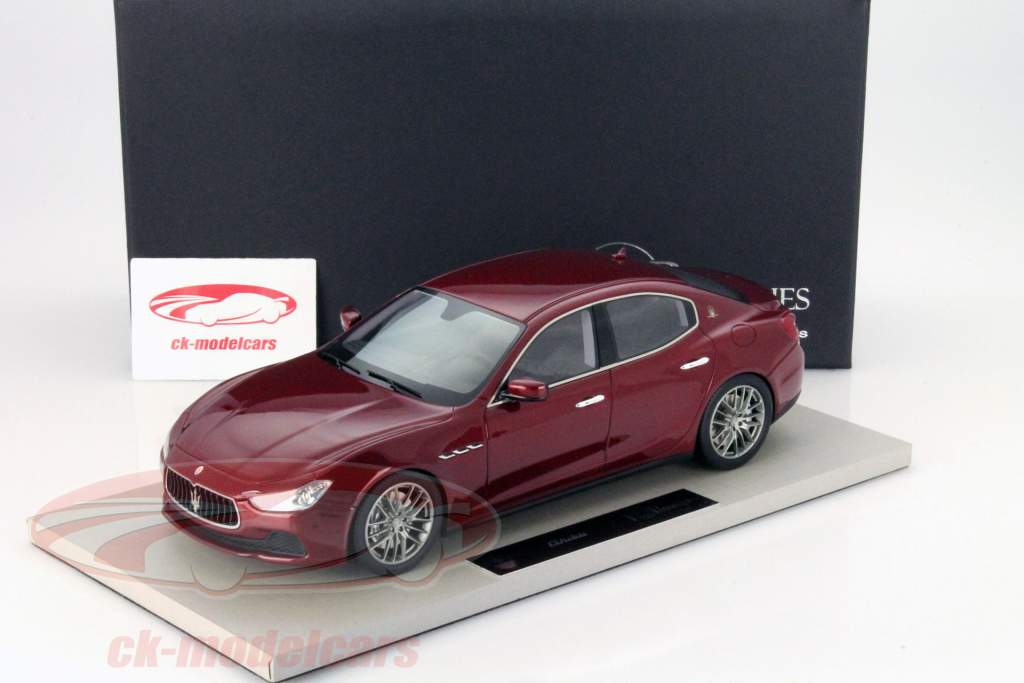 Maserati Ghibli rød metallic 1:18 TopMarques