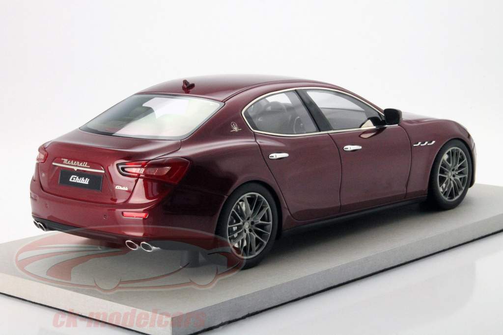 Maserati Ghibli rød metallic 1:18 TopMarques