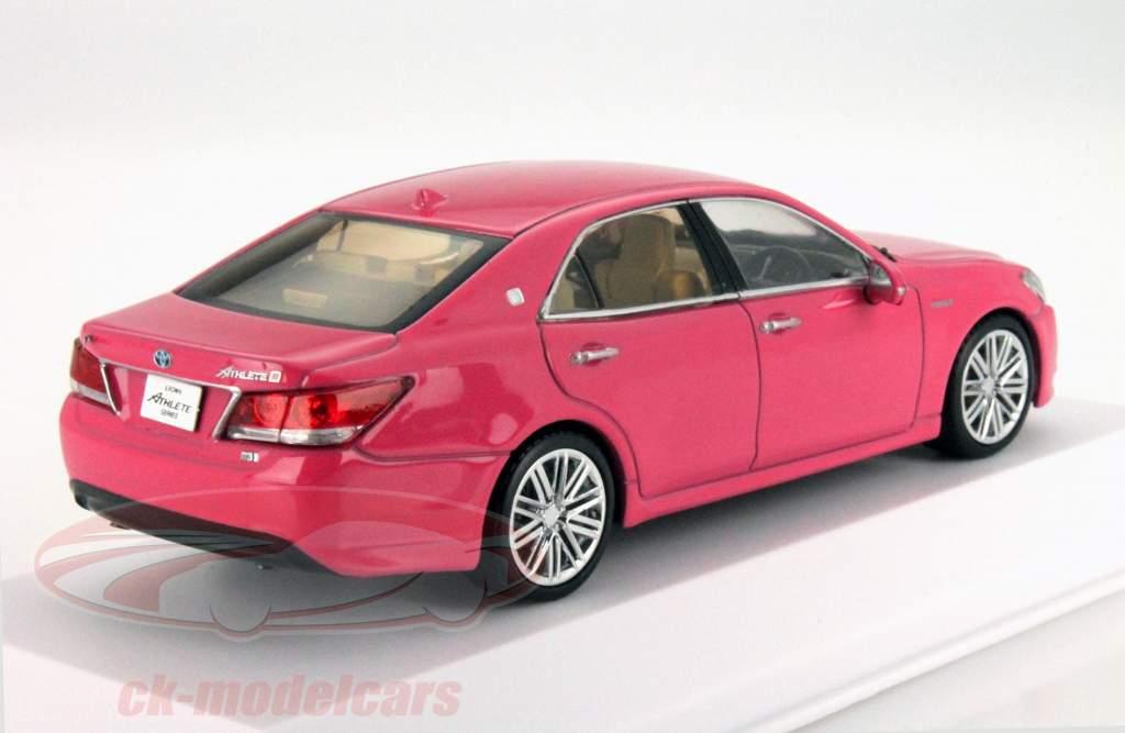 Kyosho 1:43 Toyota Crown Hybrid Athlete G pink 03645P model