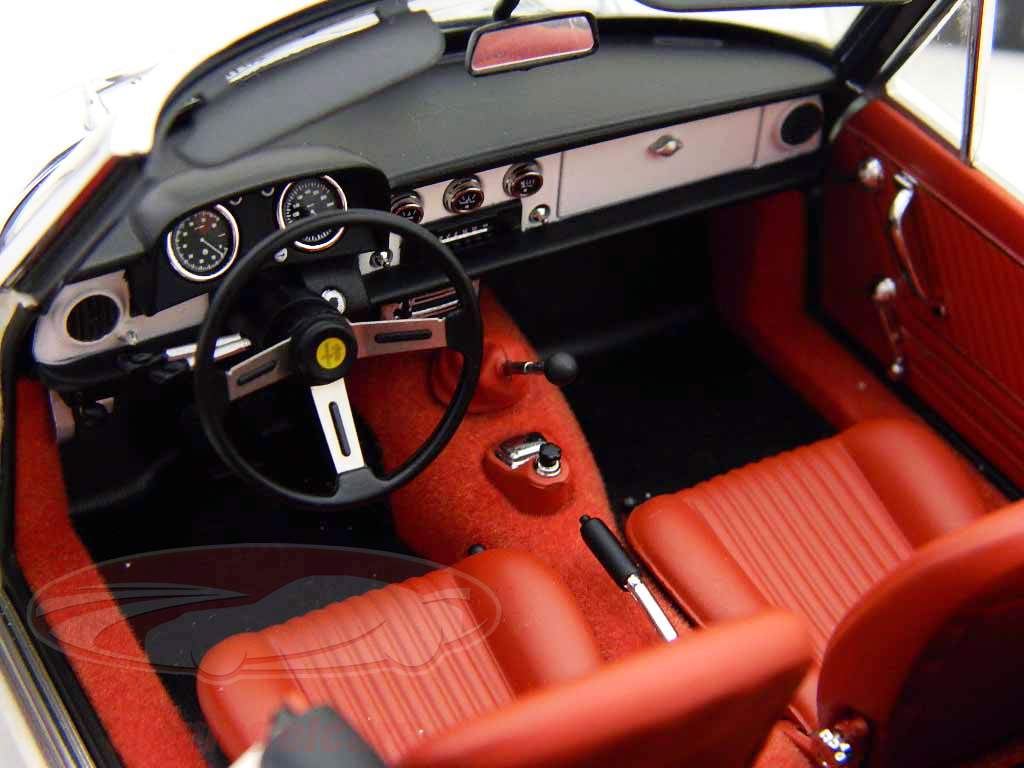 アルファロメオデュエットスパイダー建設1966の1600年ホワイト1時18分オートアート