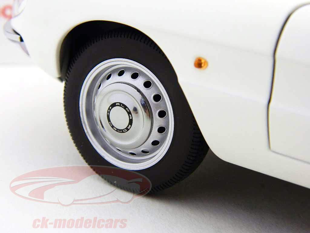 アルファロメオデュエットスパイダー建設1966の1600年ホワイト1時18分オートアート