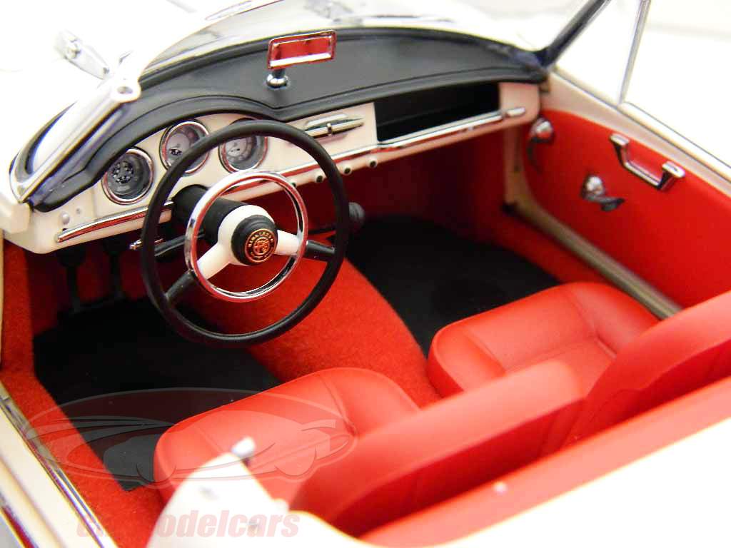 AUTOart 1:18 アルファロメオジュリエッタ1300スパイダー1957年