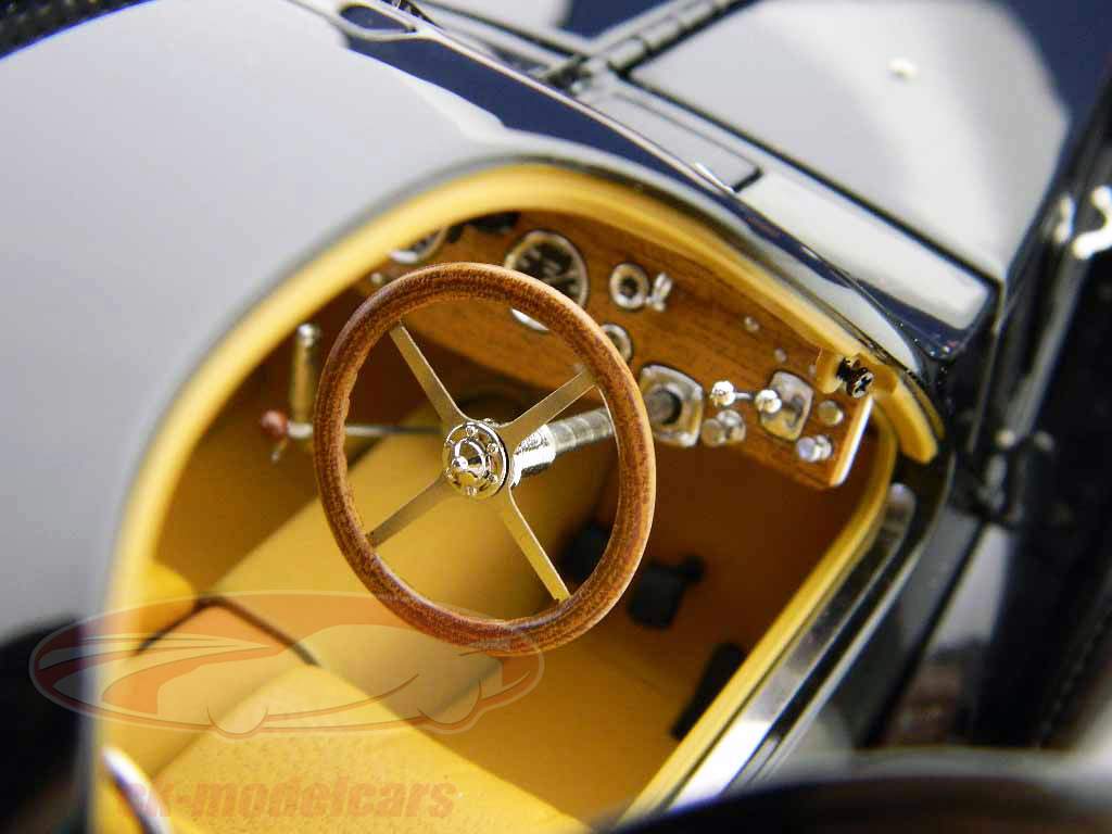 Bugatti 57 SC Atlantic nero / nero 1938 1:18 AutoArt