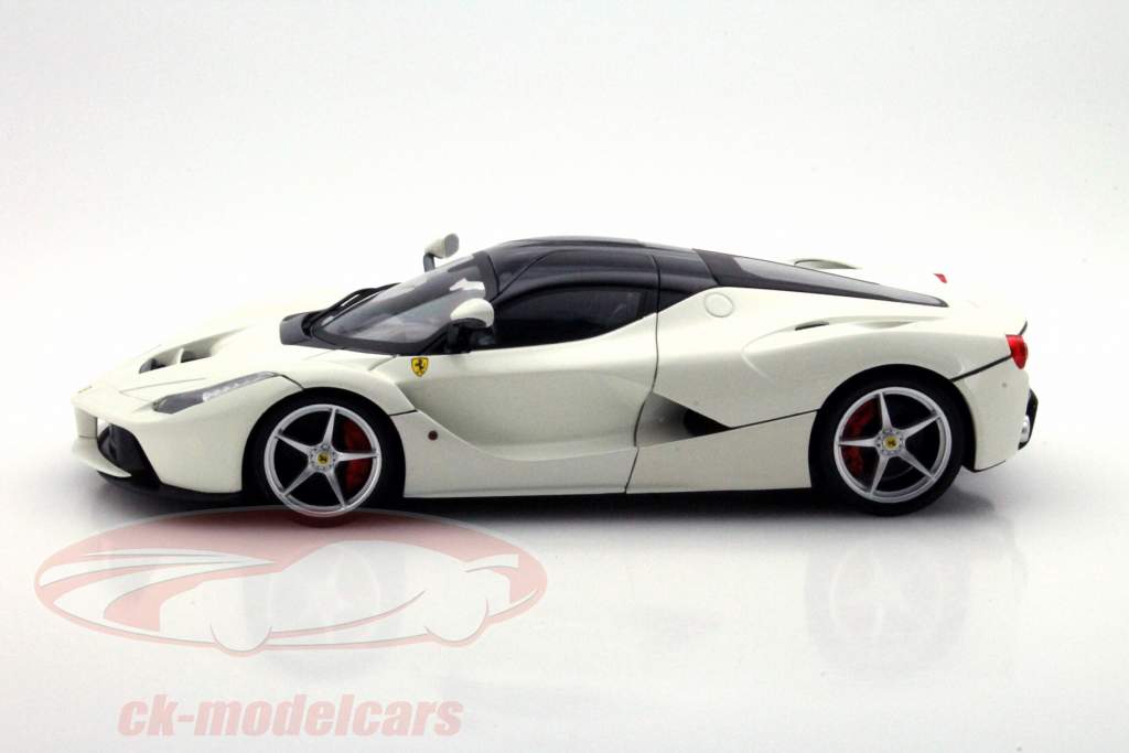 Ferrari LaFerrari 年 2013 白 / 黑 1:18 HotWheels Foundation