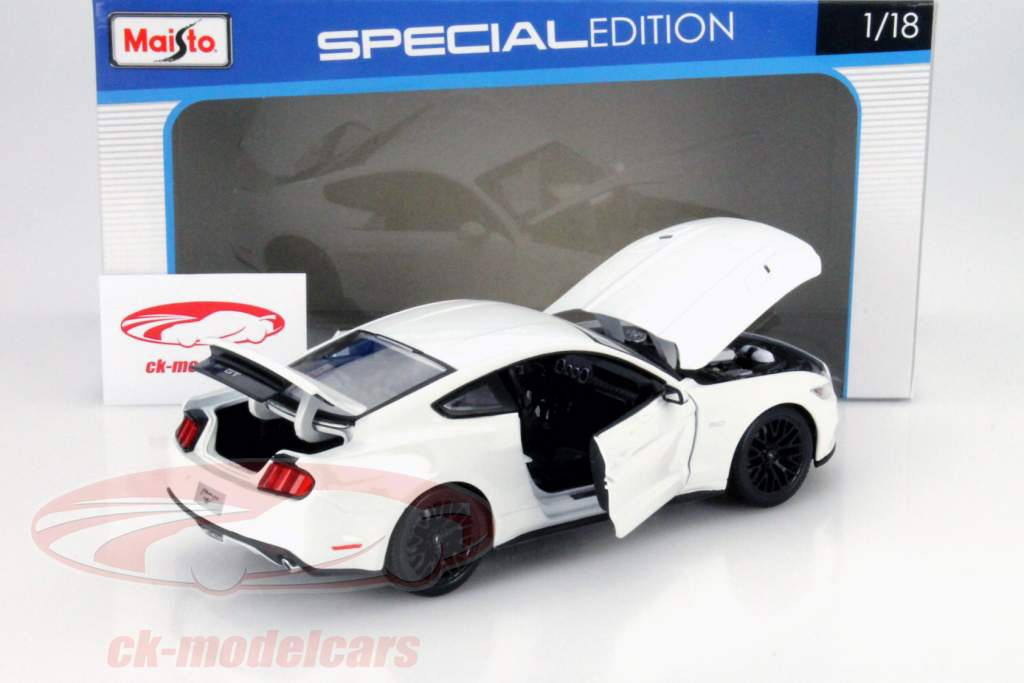 Ford Mustang 建設した年 2015 白 1:18 Maisto