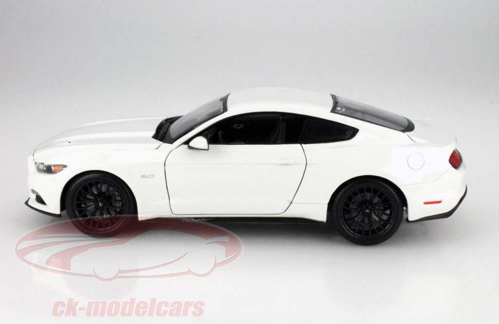 Ford Mustang 建設した年 2015 白 1:18 Maisto