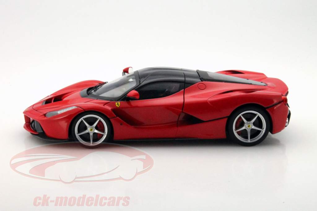 Ferrari LaFerrari Year 2013 red 1:18 HotWheels Elite
