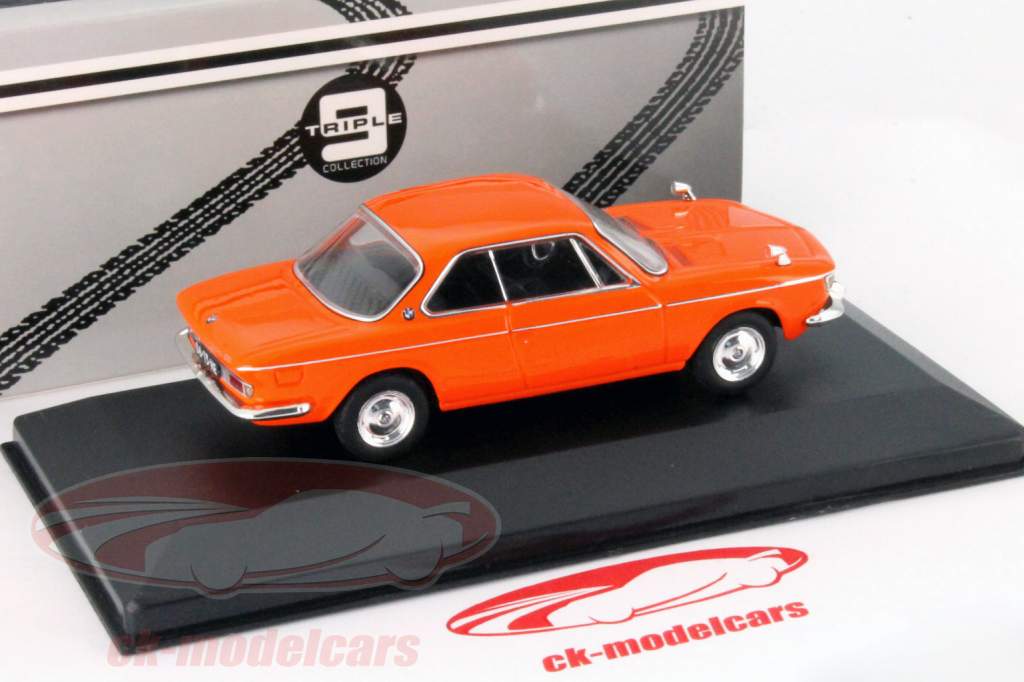 BMW 2000 CS Year 1966 orange 1:43 Triple9
