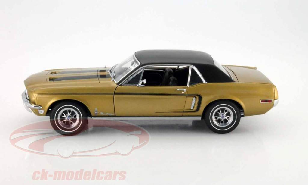 福特野马跑车Ford Mustang Coupe 1968年  金 / 黑色 1:18 Greenlight