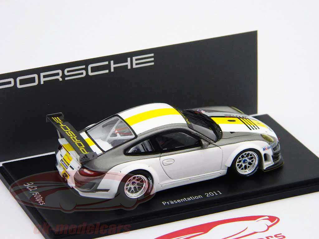 Porsche 911 GT3 RSR 2011 1:43 Presentación Spark